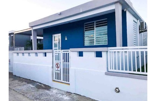 Gobernador Pinero House | New 3BR Oasis with Ocean View, BBQ & Spa Amenities