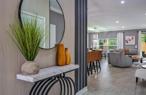 Kissimmee House | New Pond View Vacation Home with Pool - Guest Rated 10/10