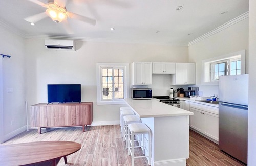 North Palmetto Point Cottage | New Cottage Steps from Beach with Ocean Views & Pool