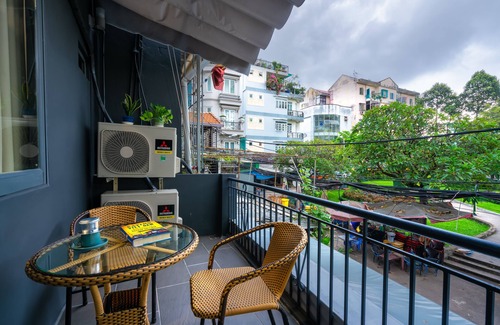 Da Kao House | Cozy Home with Balcony in D1, Breakfast & Spa Included