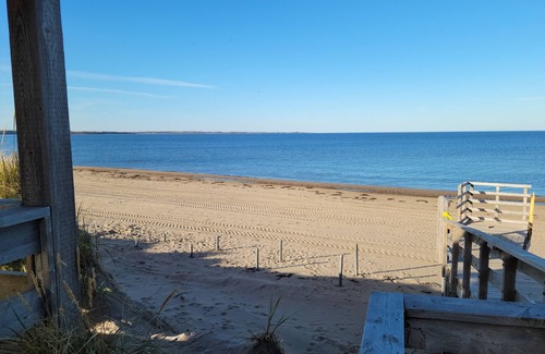 Shediac House | Ideal Family Retreat Near Beach with Ocean Views