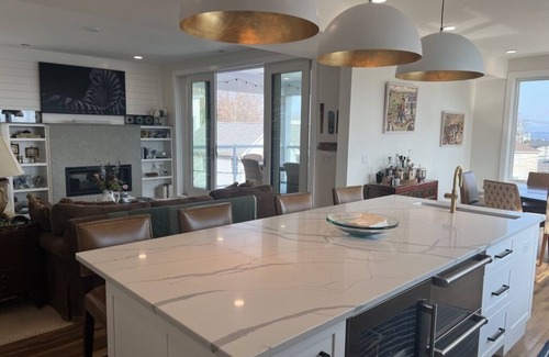 Highlands House | New Custom Beach House with Ocean View & Hot Tub