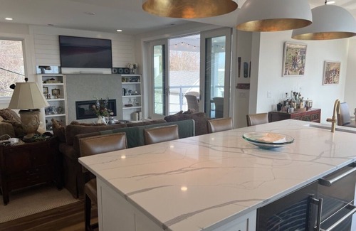 Highlands House | New Custom Beach House with Ocean View & Hot Tub