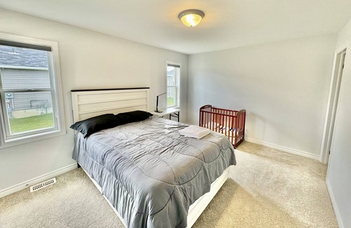 Cobourg House | Newly Built Bongalo Steps from Cobourg Beach, Family-Friendly