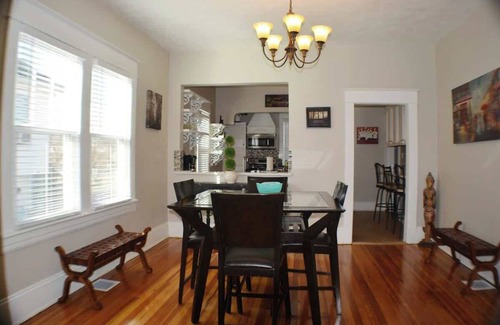 Roanoke Apartment | New Downtown House with Kitchen & Pet-Friendly Comfort
