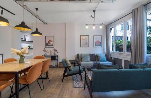 Pere Lachaise Apartment | Modern Flat for 8 with Family-Friendly Amenities