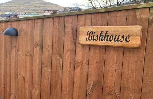 Klaksvik Apartment | New Flat in Central Klaksvík - Family-Friendly Escape