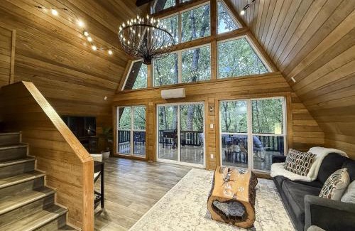 Jones Mills House | Brand New Fox Hill Cabin Where Country Charm nearby Hot Springs