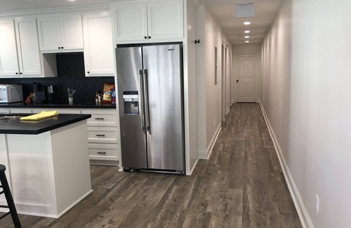 Lake Charles Apartment | Discover Iris 3: Downtown Apartment with Lake Views & Pool