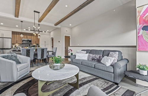 Teepee Town House | Experience Hofburg by SSR: TopView with Private Hot Tub