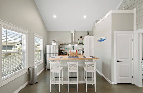 Caplen House | New Beachfront Home with Pool & Pet-Friendly Amenities