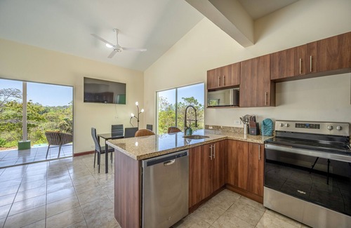Marbella House | New Home with Private Pool Near Beach - Rated 10/10