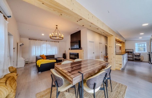 Mount Marion House | Fresh Retreat Overlooking Esopus Creek with Pet-Friendly Amenities