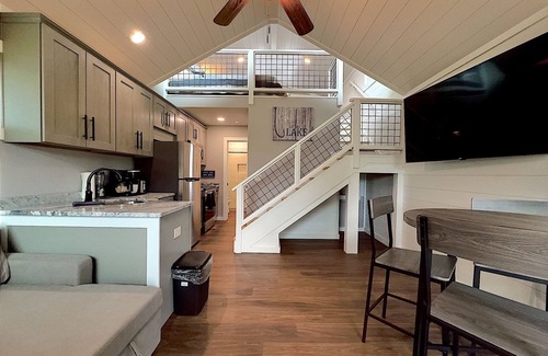 Hiawassee Cottage | New Lake Chatuge Tiny Home on Main Street - Family Friendly!