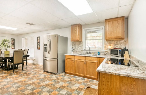 Lithonia House | Gated 7BR Home with Pool and Hot Tub - Ideal for Families