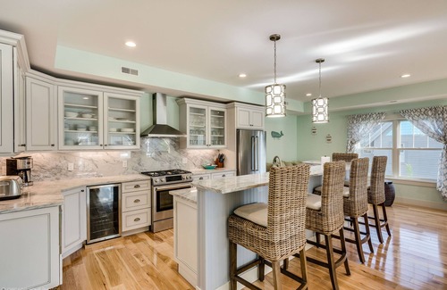 South Haven House | New Beach Homes by North Beach - Rated 10/10, Walk to Town