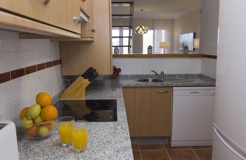 Puerto de la Duquesa Apartment | New Duplex Penthouse with Pool & Spa in Manilva Beach
