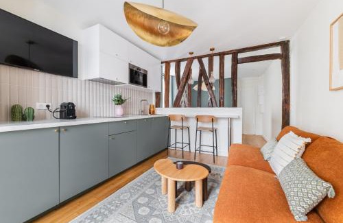 Batignolles Apartment | Modern Retreat in Parc Monceau - Batignolles, Rated 9.3