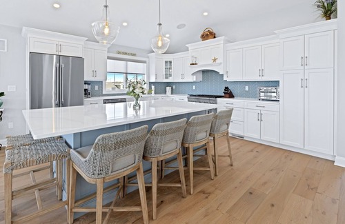 Harvey Cedars House | New Luxury Home with Bay Views & Spa, Steps to Ocean