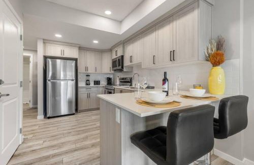 Calgary House | Inviting Walk-out Suite in Calgary for Family Getaways