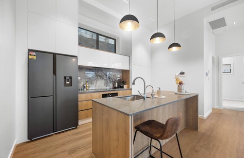 Devonport House | Brand New Luxury Waterfront Home Devonport with BBQ & Nespresso