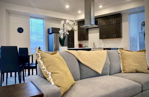 Columbia Condo | Modern Downtown Condo by Award-Winning Architect - 10/10 Rated