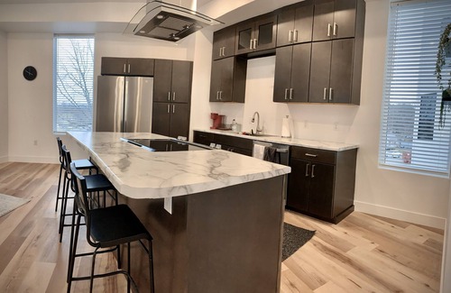 Columbia Condo | Modern Downtown Condo by Award-Winning Architect - 10/10 Rated