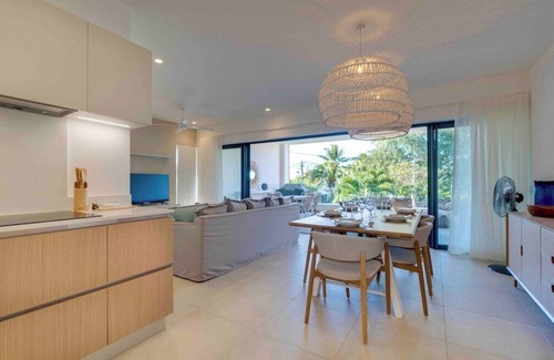 Pointe aux Canonniers Apartment | Elegant Ocean View Apartment Just 200m from the Beach