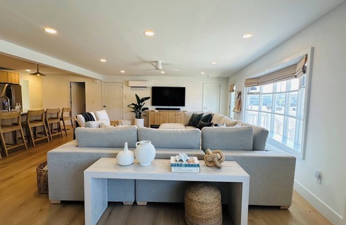 Surf City House | Brand new! Ocean block, heart of Surf City. Off season rates!