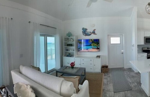 Lubbers Quarters Cay Villa | Beautiful Oceanfront Villa with Pool & Spa Amenities