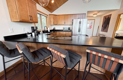 Finley Point House | Brand New! Osprey Outlook, Majestic Views, Sleeps 8, Air Conditioning!