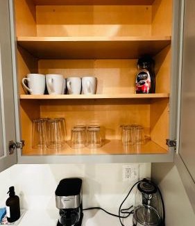 Woodbridge Apartment | Modern 2BR Basement Retreat for Family Getaways