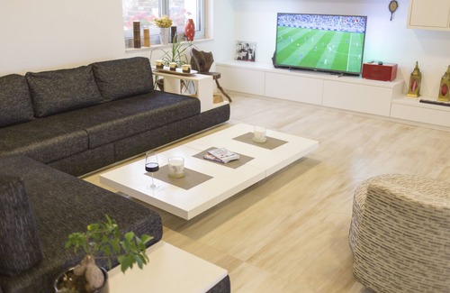 Trn Villa | Discover Stanic Estate - Split Region with Spa & Breakfast