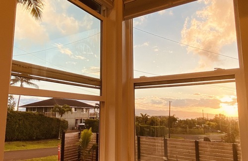 Pupukea House | Modern Studio with Breathtaking Sunset Views & Breakfast