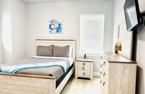 Lutz House | Modern Family Retreat in Lutz, Tampa - Pet Friendly Stay