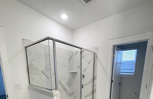 Del Valle House | Brand new townhouse and brand new appliances to live!
