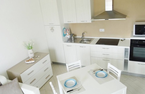 Viddalba Apartment | Modern Two-Story Apartment with Pool and Great Amenities