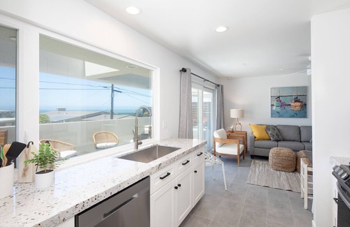 Cayucos Apartment | New 2-Bedroom Retreat in Downtown with Oceanfront Views