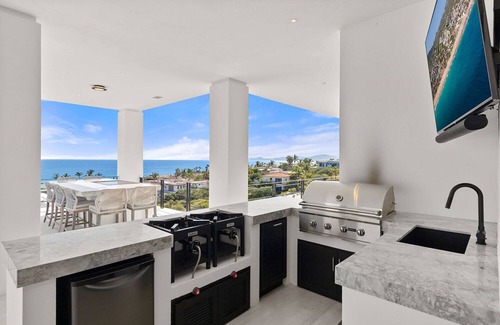 Buzzards Villa | Brand New Villa with Ocean View, Gym & Beach Access