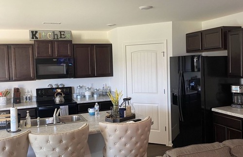 Vance House | New Villa in Vance: Guest Rated 9.8 with Spa & Hot Tub