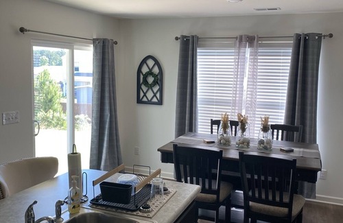 Vance House | New Villa in Vance: Guest Rated 9.8 with Spa & Hot Tub