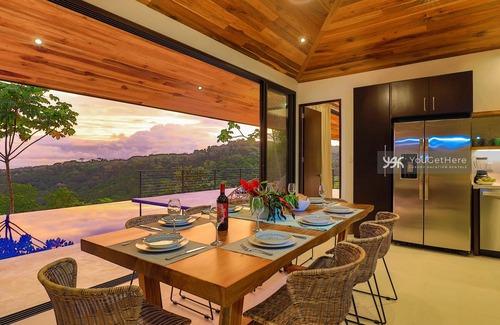 Ballena Villa | Coastal Retreat: Ocean View Villa with Pool Near Beach