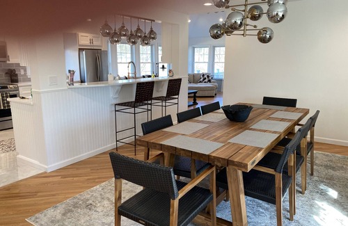 Westbrook Center House | Oceanfront Villa Je t’aime: 10/10 Rated Near the Beach