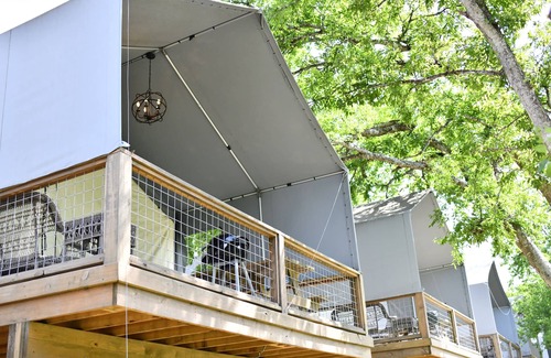 Sutherland Springs Cabin | Discover Your Dream Waterfront Cabin with Pool & Hot Tub