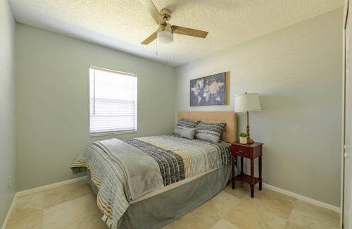 Orlando House | Newly Renovated Vacation House Near UCF - Pet Friendly!