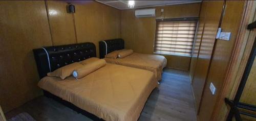 Kampung Gua Badak House | Guest Rated 8.3: Branda Kampung Sumpitan in Lenggong