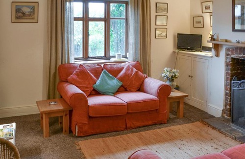 Foxley House | Top-Rated Brandiston Barn Cott: Pet & Child Friendly Stay