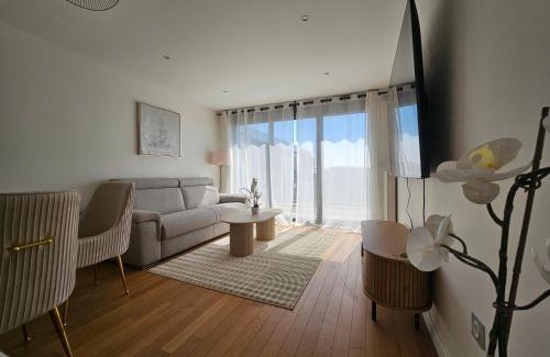 Montevrain Apartment | BrandNEW Duplex Penthouse 7pers à proximité Disneyland Paris