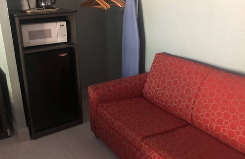 Brandon Hotel | Relax at Brandon Motor Lodge with Pool & Breakfast Options