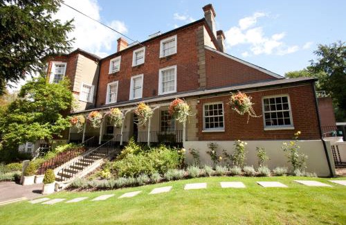 Brands Hatch Hotel | Experience Brandshatch Place & Spa: 4-Star Oceanfront Retreat